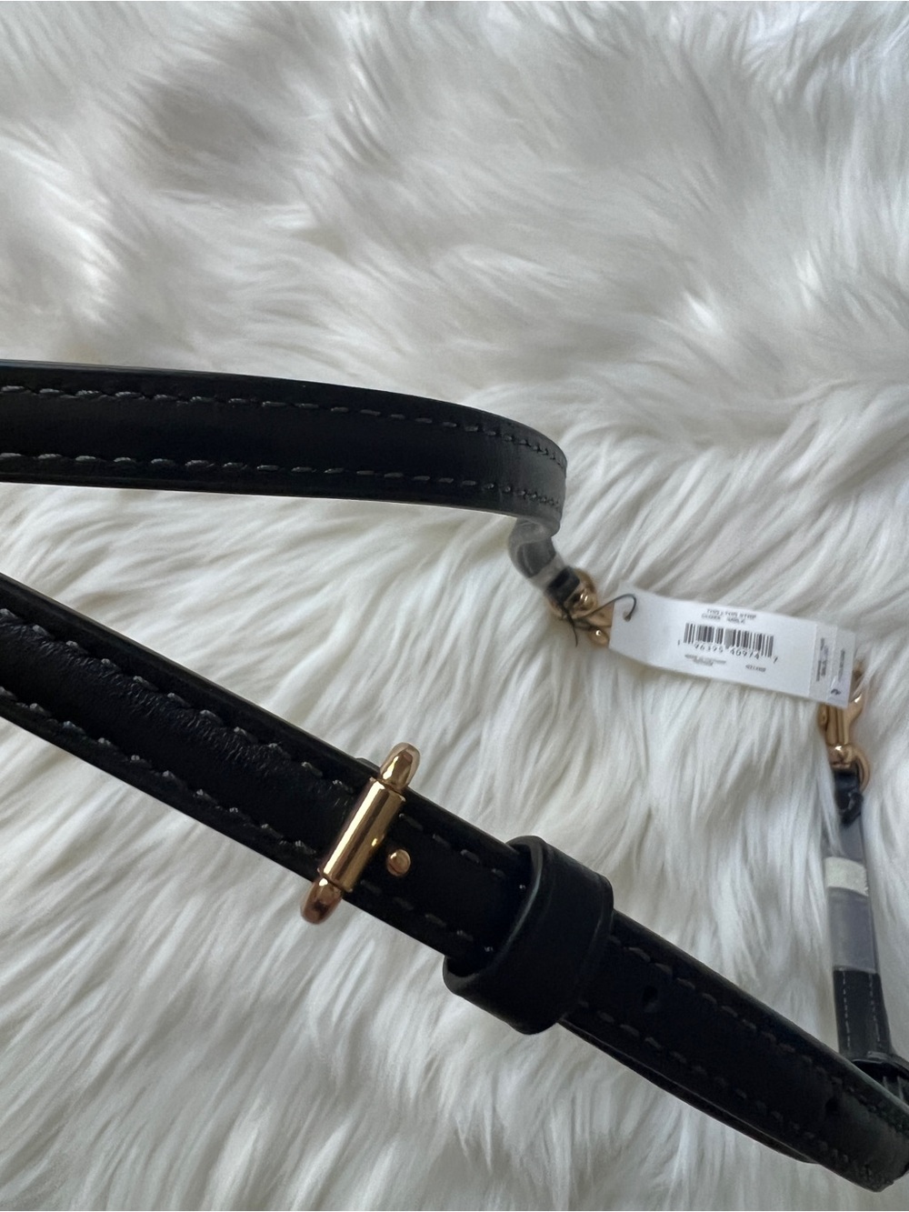 Coach Black Leather Adjustable Crossbody Strap with Gold Hardware - Picture 5 of 6